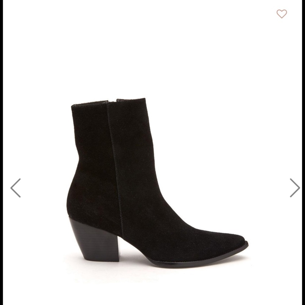 Matisse Caty Black suede booties.